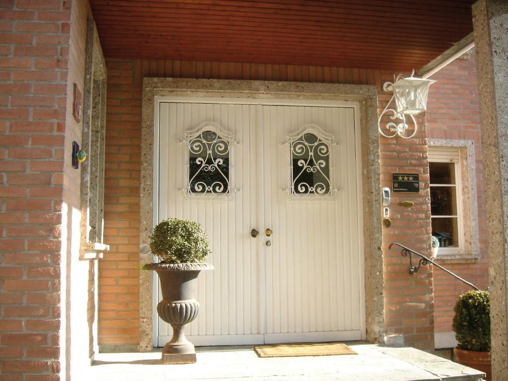 Hotel B&B Bredl In Der Villa Ballestrem Straubing Rom bilde
